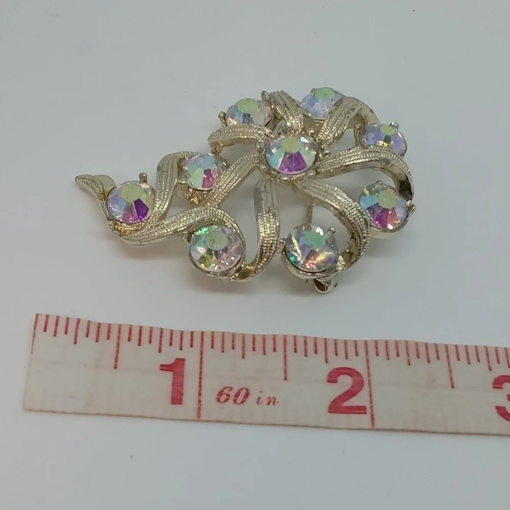 * vintage Kramer aurora borealis crystals gold tone pin brooch